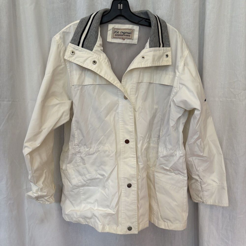 P.A. Originals Women's Sz XL Winter Jacket White w/Gray Navy White‎ Trim Zip Up